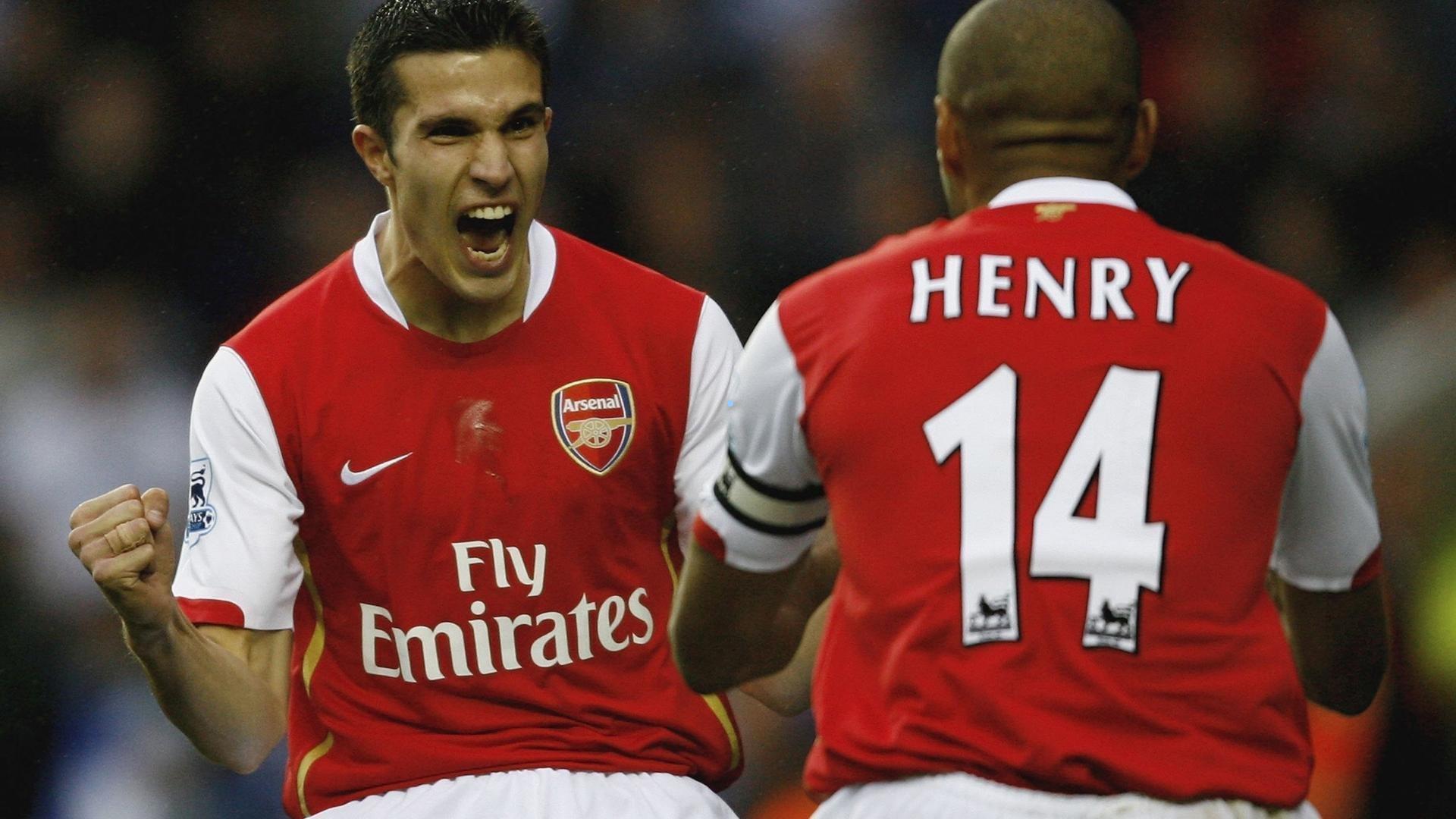 西班牙人门将坦言,霍安转会是关键一步,铸就团队辉煌阵容